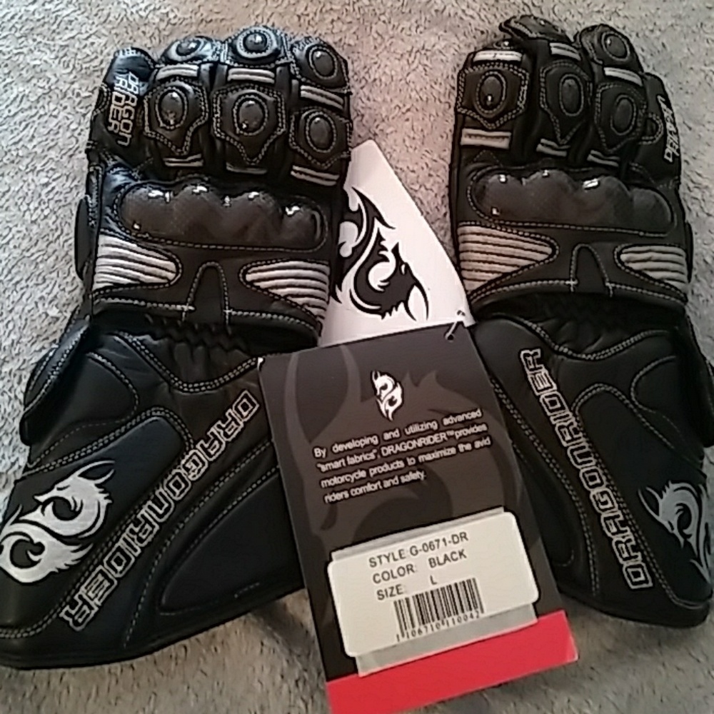 Motorcycle / racing protective gloves size L